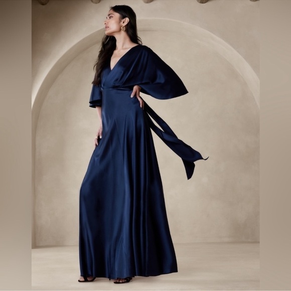 NWT! Banana Republic Red Aura Silk Maxi Dress - 817278 🌎 - Picture 8 of 12